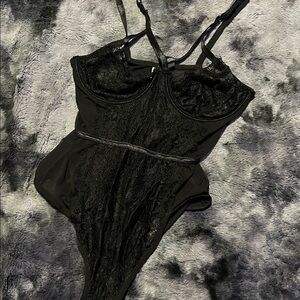 Fashion Nova Lace Bodysuit